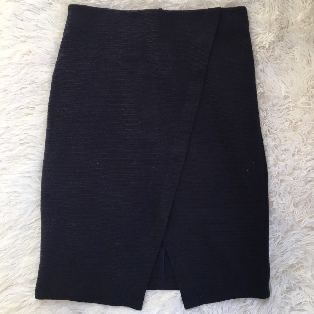 LOFT stretchy pencil skirt